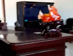 老板桌子和老板椅子